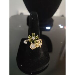 Gold Tone Green Crystal Clear Rhinestone Triple Flower Ring Size 8 Floral Bypass